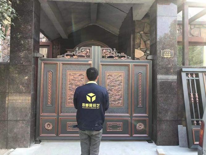 柳州紅外感應(yīng)鋁藝大門 科技與美學(xué)的完美融合